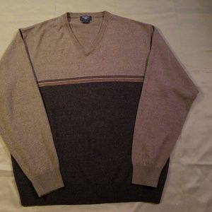 Dockers sweater